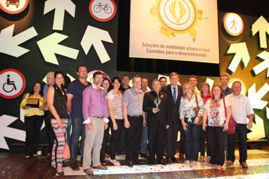 ALECRIM RECEBE O PRÊMIO GESTOR PÚBLICO 2014 COM O PROJETO "GESTÃO POR METAS